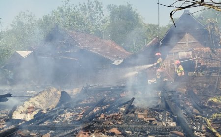 Diduga Konsleting Listrik, Hanguskan Rumah di Kasiman, Bojonegoro