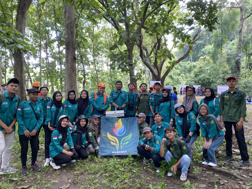 Peduli Alam: Mahasiswa Pertanian Unigoro Bersama KPH Bojonegoro Beraksi