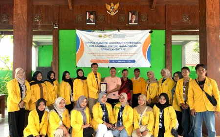 Resmi Ditutup, Pengmas UKM P2J Unigoro di Desa Bakulan Diakhiri dengan Penyerahan Plakat