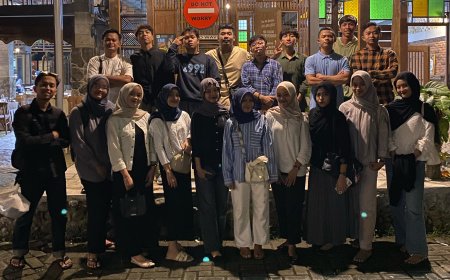 Pengurus UKM P2J Rayakan Kebersamaan dalam Acara Buka Puasa Bersama