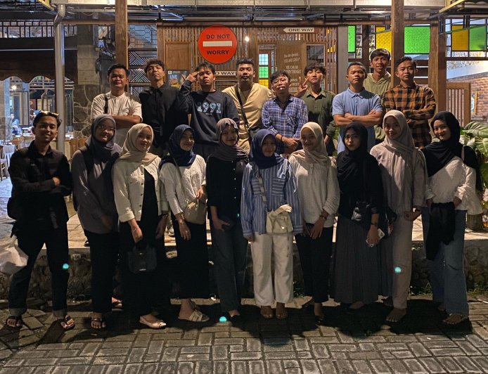 Pengurus UKM P2J Rayakan Kebersamaan dalam Acara Buka Puasa Bersama