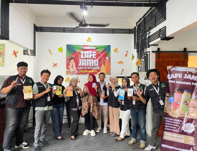 Racikan Tradisional, Nuansa Modern: Cafe Jamu PPK Ormawa P2J Curi Perhatian Mahasiswa