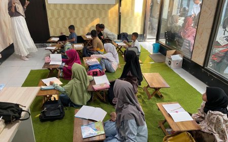 Belajar Bahasa Inggris Seru Hanya Rp10 Ribu, Anak-Anak Bojonegoro Antusias Ikuti English Fun Club