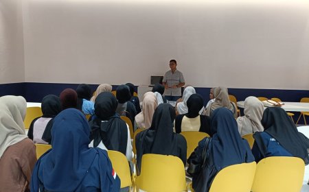 Perkuat Keahlian Komunikasi: Mahasiswa SAINSTEK Unigoro Ikuti Students Advance Program Public Speaking