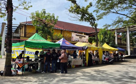 PARAMARTHA FEST DAY 2 SEMAKIN RAMAI, BAZAAR JADI RUANG BELAJAR NYATA MAHASISWA BARU PROGRAM STUDI EKONOMI PEMBANGUNAN