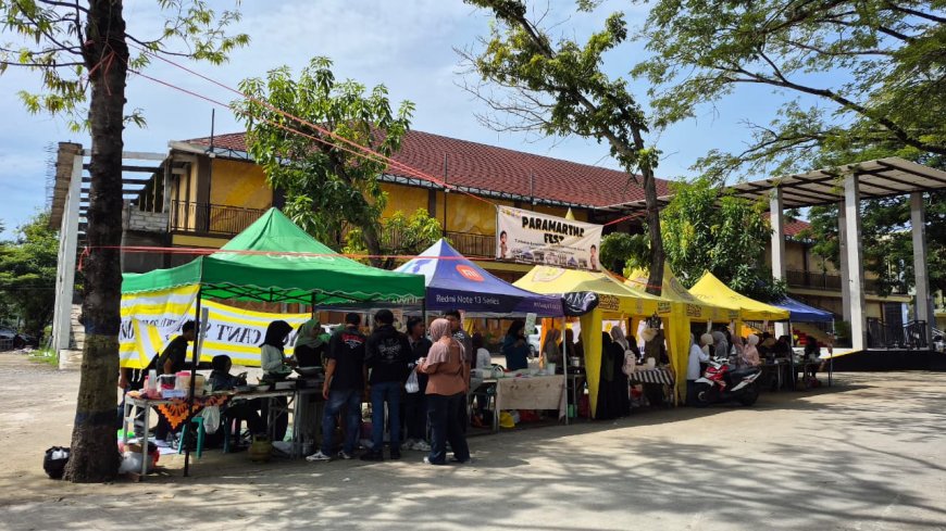 PARAMARTHA FEST DAY 2 SEMAKIN RAMAI, BAZAAR JADI RUANG BELAJAR NYATA MAHASISWA BARU PROGRAM STUDI EKONOMI PEMBANGUNAN