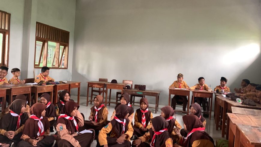 Pembinaan Karakter Siswa Lewat Kegiatan Pramuka Rutin di SDN Sumberoto