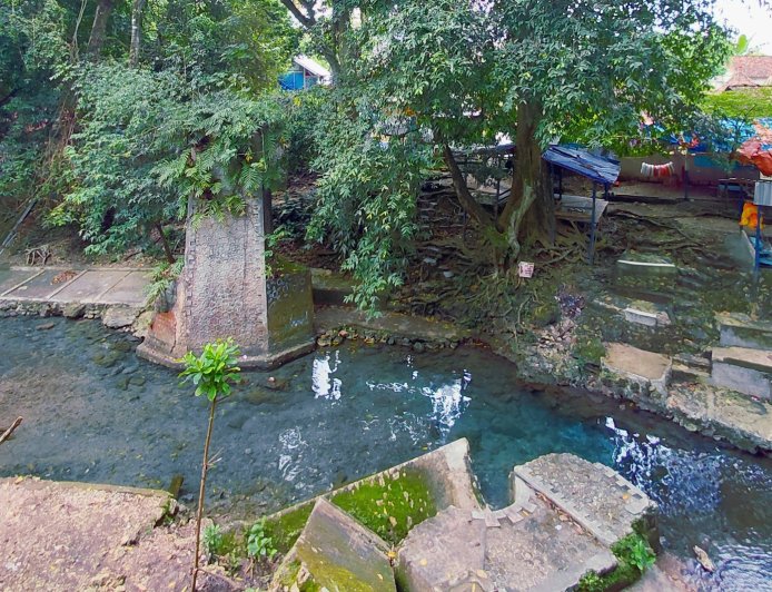 Menelusuri Jejak Krungu Anut: Riwayat Sunyi di Balik Rindangnya Ngunut