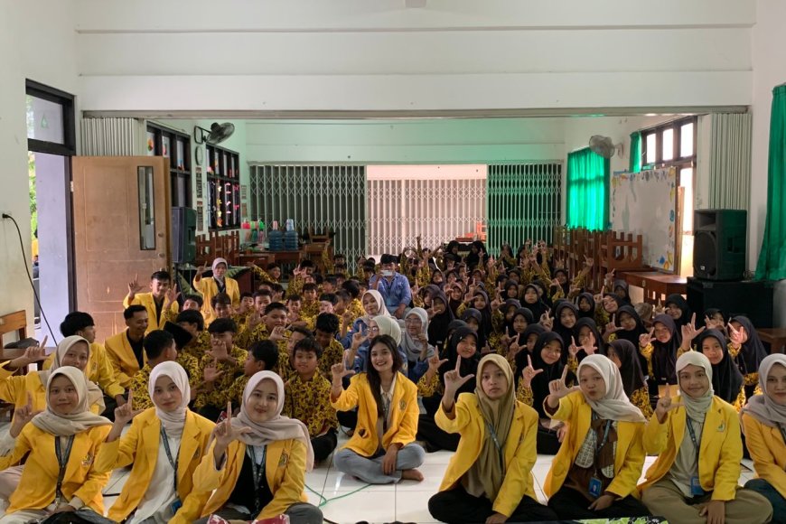 Edukasi Apotek Hidup: Pesma Kelompok Tiga UKM P2J Unigoro Kenalkan Tanaman Obat pada Siswa SDN Karangsono 1