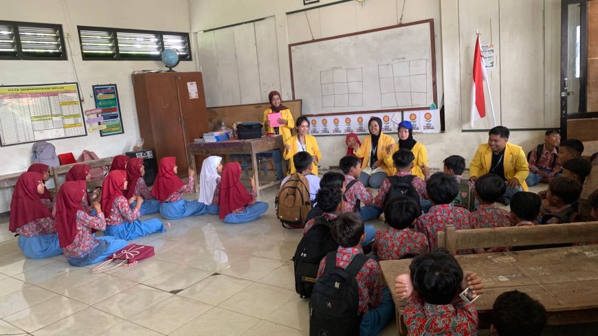 Hemat dan Sehat, Mahasiswa Unigoro Ajak Siswa SDN Sumberagung 2 Bikin 'Apotek Hidup'