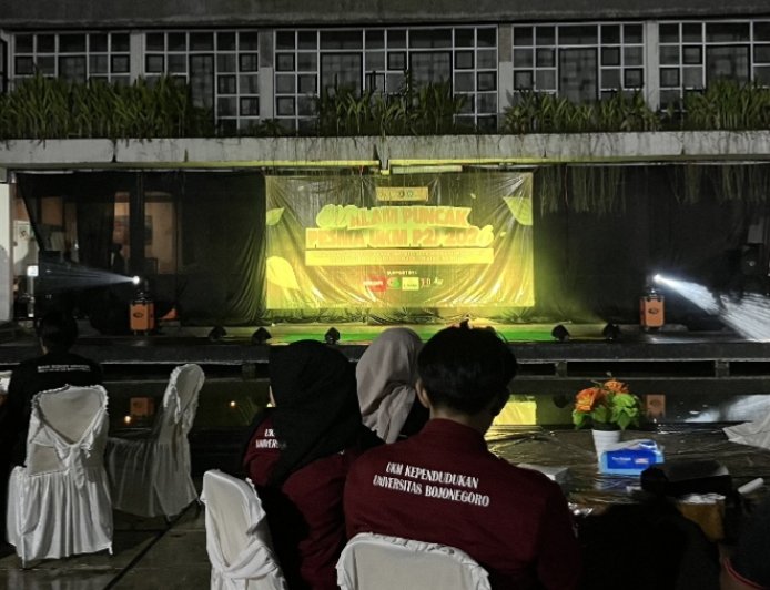 Pesta Kembang Api di Tengah Gerimis, Malam Puncak PESMA UKM P2J Unigoro Berakhir Meriah