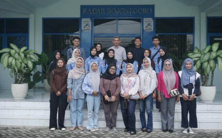Perkuat Literasi Digital, UKM P2J Unigoro Timba Ilmu Jurnalistik di Radar Bojonegoro