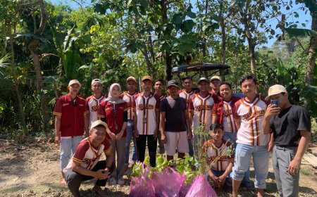 Green Move: Mahasiswa KKN-TK Kelompok 17 Unigoro Salurkan 200 Bibit Indigofera demi Selamatkan Lingkungan Desa Napis