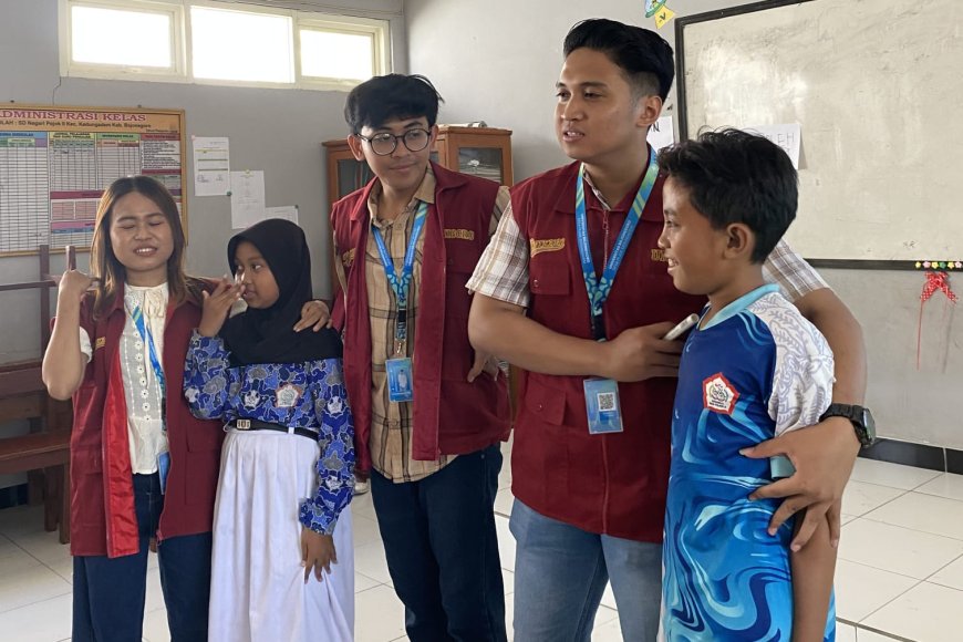 Tanamkan Sikap Saling Menghargai Sejak Dini, KKN TK 03 Unigoro Gelar Edukasi Anti-Bullying di SD Negeri Pejok 2