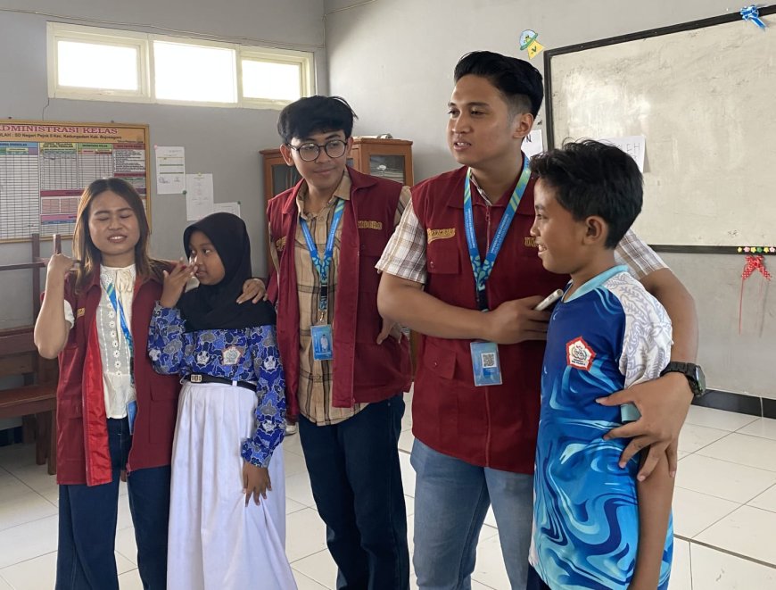 Tanamkan Sikap Saling Menghargai Sejak Dini, KKN TK 03 Unigoro Gelar Edukasi Anti-Bullying di SD Negeri Pejok 2
