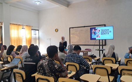 Tingkatkan Keterampilan Menulis, UKM P2J Unigoro Gelar Pelatihan Penulisan Berita