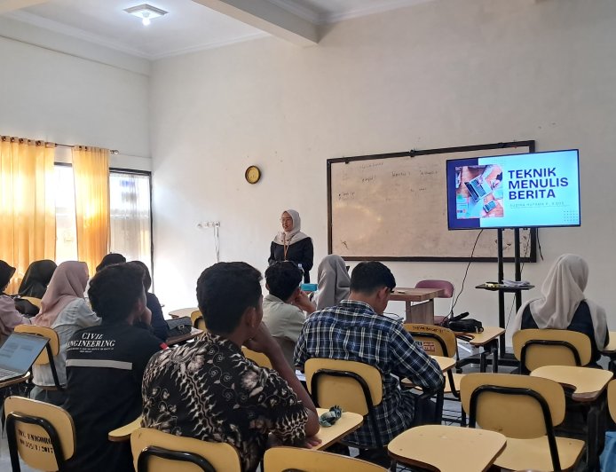 Tingkatkan Keterampilan Menulis, UKM P2J Unigoro Gelar Pelatihan Penulisan Berita